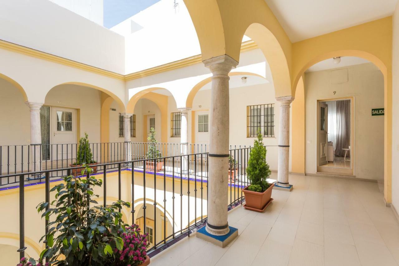 Apartamentos Alberto Lista 9 Sewilla Zewnętrze zdjęcie